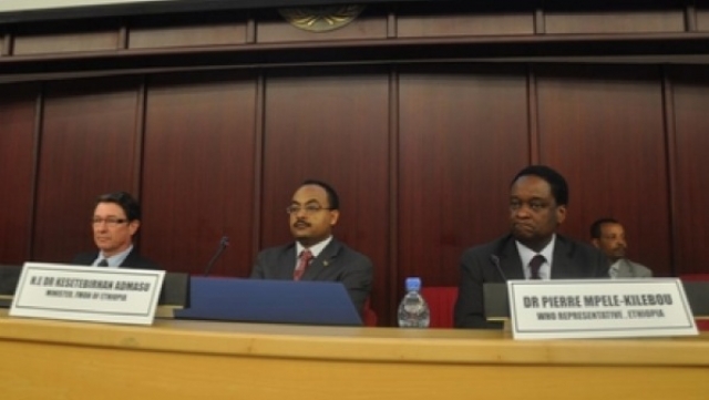 Left to right: Dr Dirk Engels, Director of Control of NTDs at WHO HQ, Dr Kesetebirhan Admasu, Minister of Health of Ethiopia, and Dr Pierre M'pele-Kilebou, WHO Representative to Ethiopia.