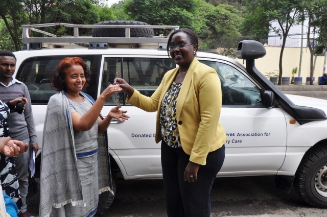 WHO donates a vehicle to Ethiopian Midwives Association.