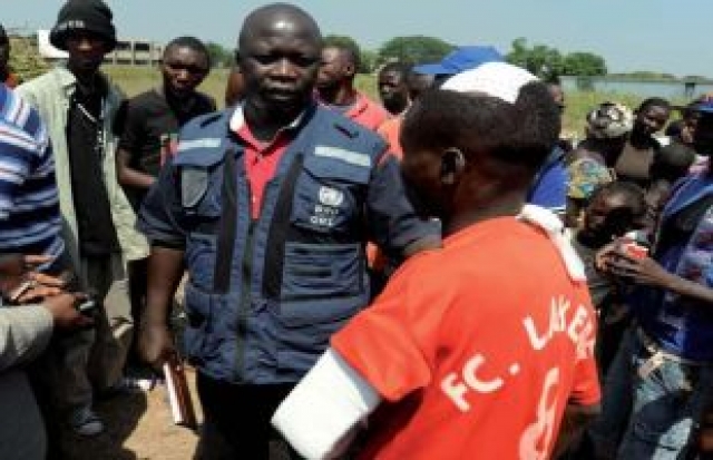 Une équipe de l'OMS visite un camp de réfugiés en République centrafricaine