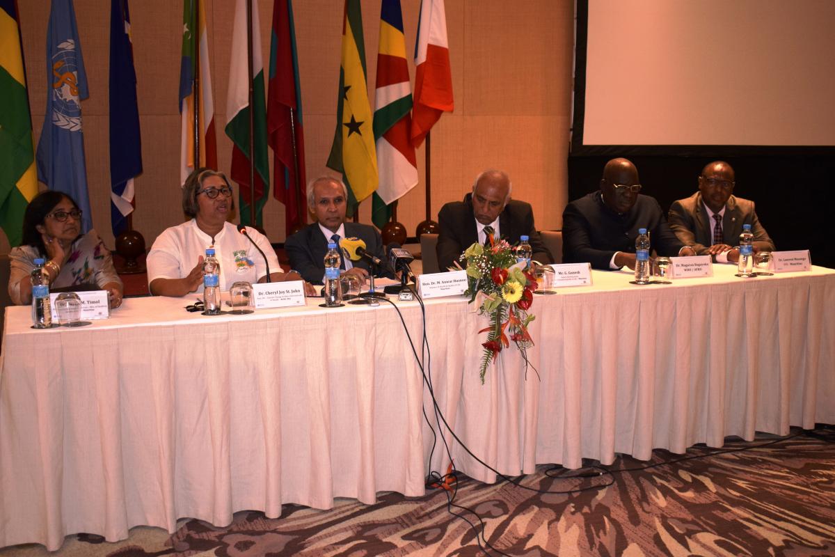 From right to left, Dr (Mrs) T. Director General Health Services, Dr Joy St John, Assistant Director-General Climate and Other Determinants of Health , WHO Geneva, Dr Hon. A. Husnoo, Health Minister, Mauritius, Mr Guness, Senior Chief Executive, Dr M. Bagayoko from WHO AFRO and Dr L. Musango, WHO Representative in Mauritius, during a press conference following the closure of the WHO Global Conference  on  21-22 March 2018 in Mauritius