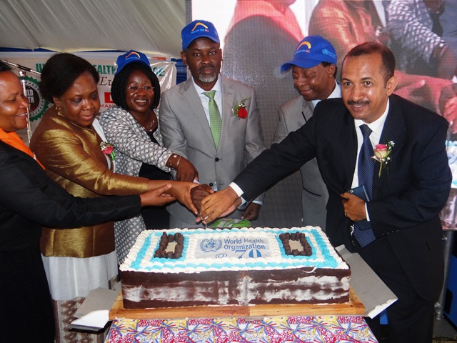 Cutting of the WHO 70th Anniversary cake