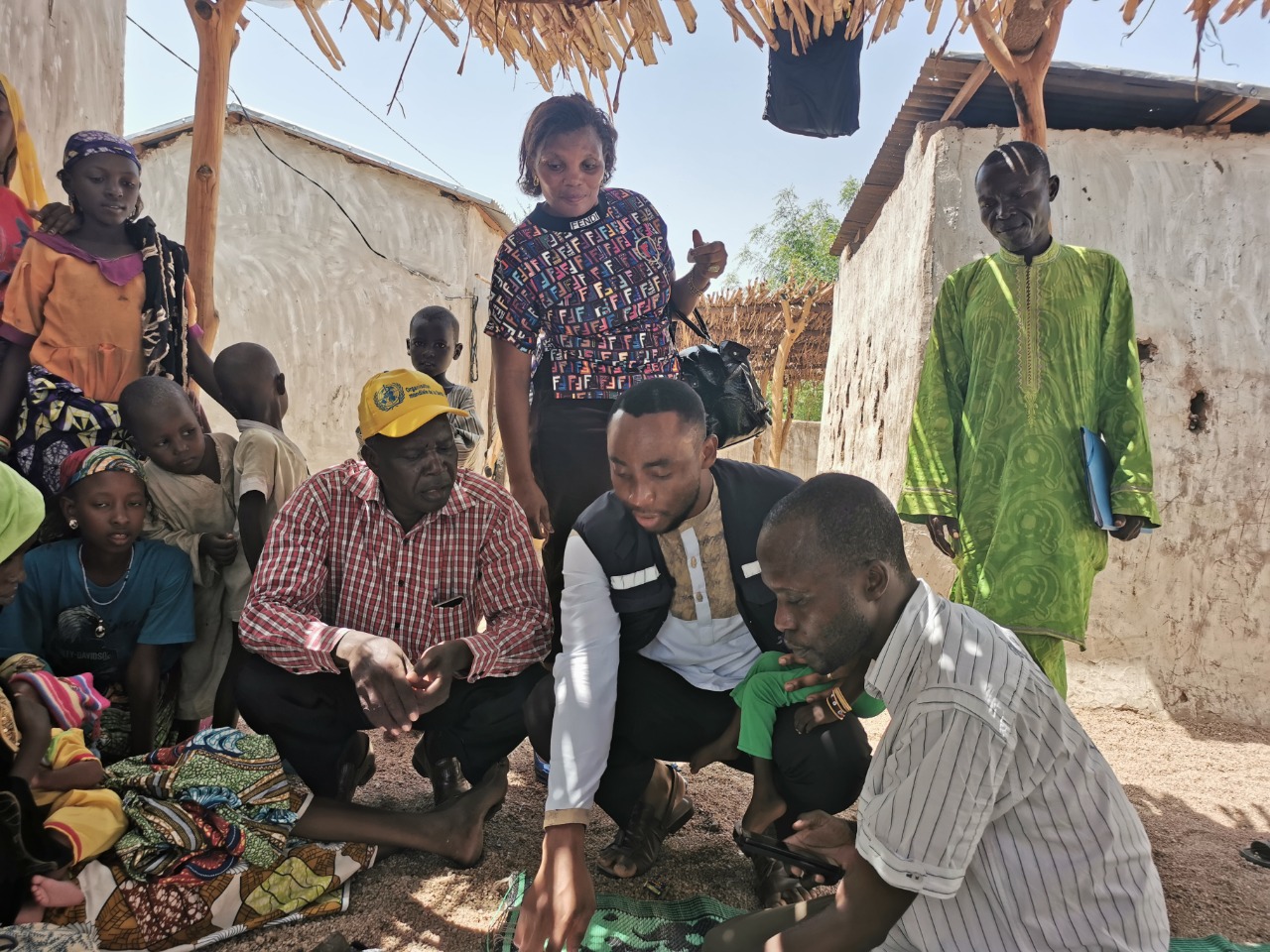 WHO team training community volunteers and health workers on the use of AVADAR in Gurai, South Sudan. 