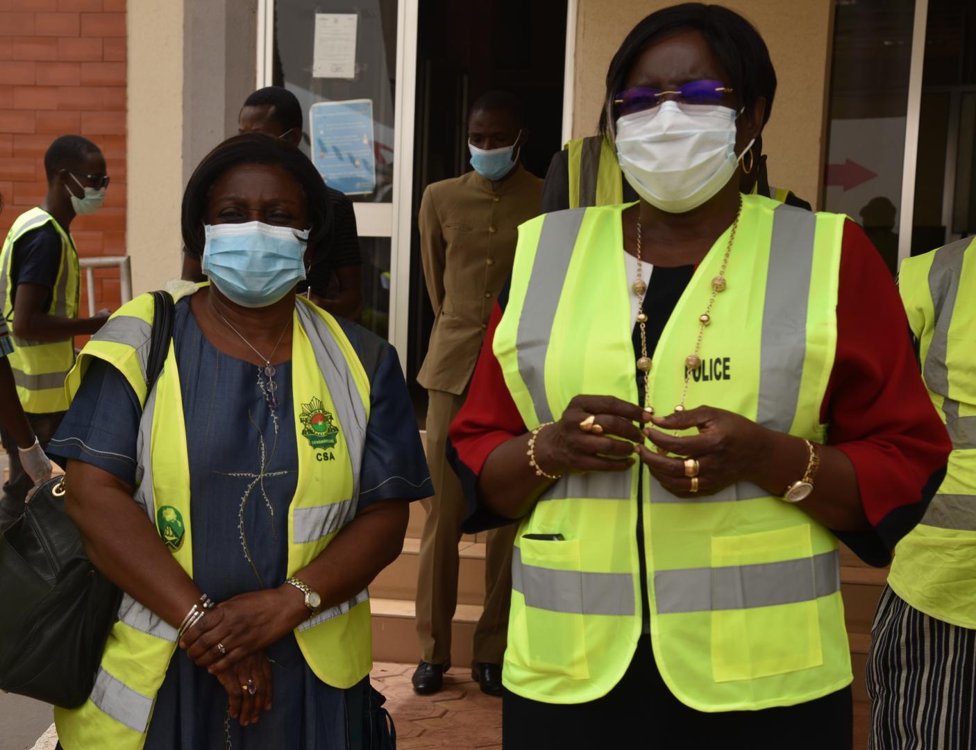 De Gauche à droite, le Ministre de la santé, le Représentant de l’OMS au Burkina Faso à l’accueil de la Mission médicale chinoise