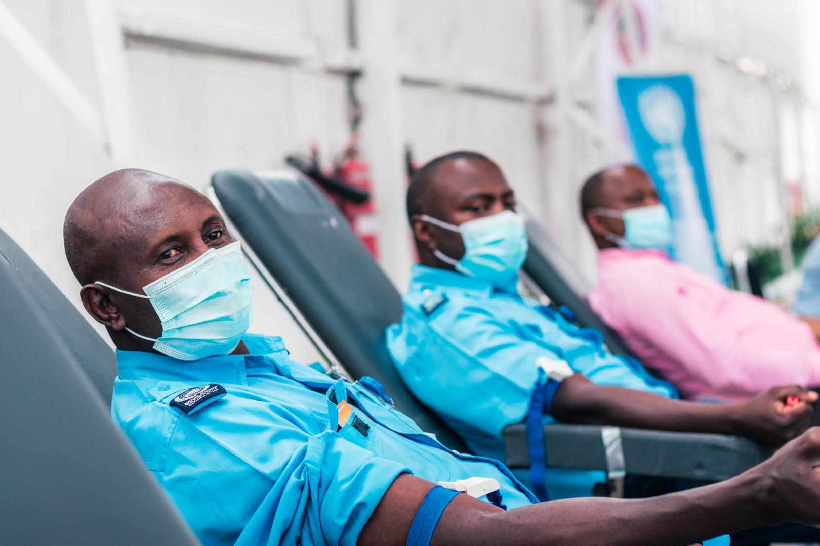 UN staff donating the blood during the WBDD commemorations