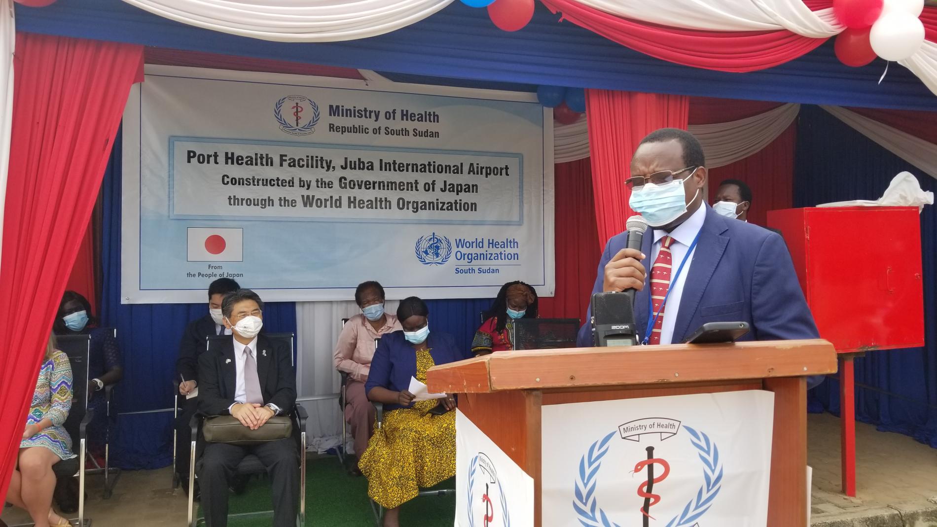 Dr Fabian Ndenzako, the WHO Representative a.i. for South Sudan during the handover ceremony at Juba International Airport