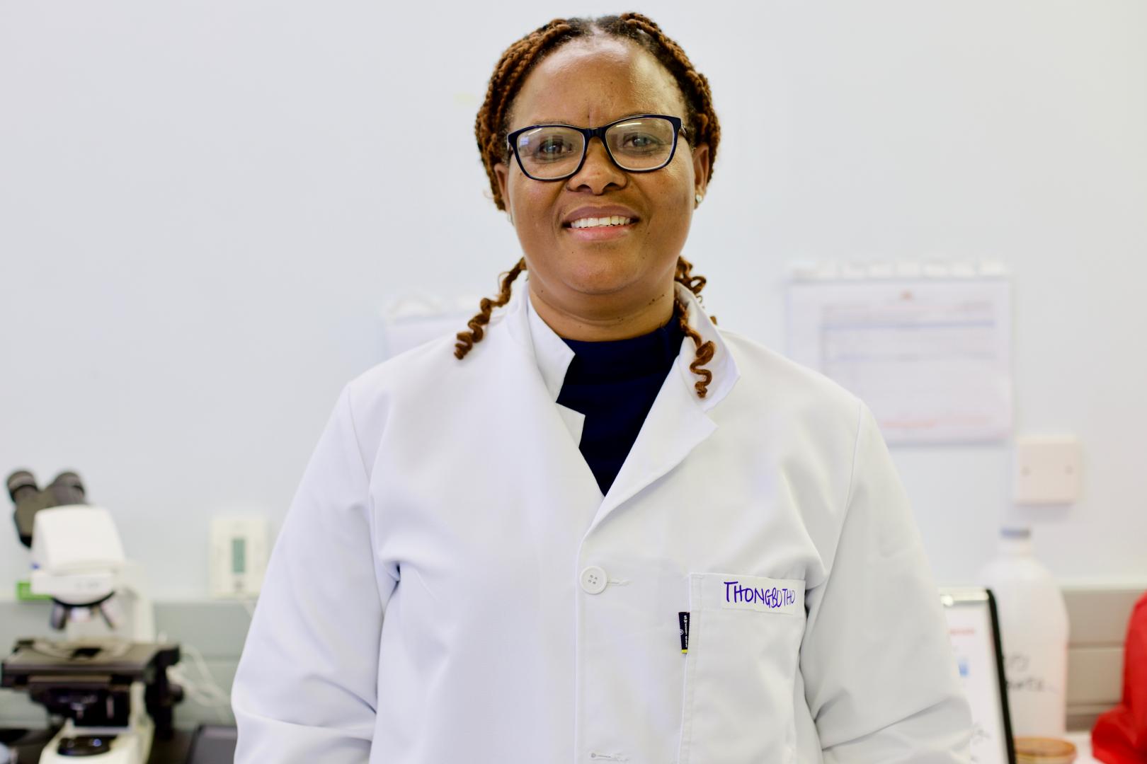 Thongbotho Mphoyakgosi, Medical Laboratory Scientist