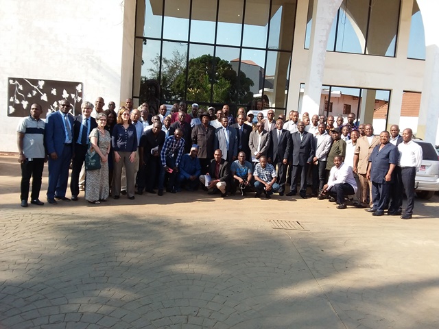 Photo6, .I. Konaté, OMS Des participants de divers départements interpellés par la problématique des ressources humaines en santé