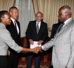 0013 Angola Head of State greeting WHO Assistant RD for Africa Immunization campaign.jpg 