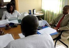 01 WR briefing the Gambian delegation to the 65th WHA