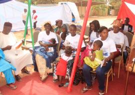 Mothers fully particpating in the MR campaign Banjul, 25 April 2016 - After intensive preparations, the Ministry of Health and Social Welfare (MoHSW) in collaboration with WHO, UNICEF and other partners has officially launched the much awaited seven-day nationwide measles –rubella vaccination, which ends on Monday, 1st May 2016.  The campaign, which is integrated with vitamin A supplementation and de-worming, is the first of its kind conducted in the Gambia as echoed by WHO and 