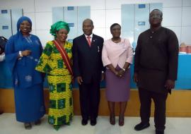 Mme Diene KEITA (UNFPA), Dr Koubourath A.OSSENI (Grande Chancelière), Dr Akpa R. GBARY (OMS), Prof. Dorothée A.KINDE GAZARD (Ministre de la Santé) et M. Didier R. APLOGAN D. (Ministre Affaires Etrangères ad intérim