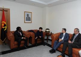 Dr Margaret Chan with Dr Luis Sambo, the Minister of Health of Angola; Dr Paolo Balladelli, UN Resident Coordinator in Angola and Dr. Hernando Agudelo, WHO Representative in Angola.