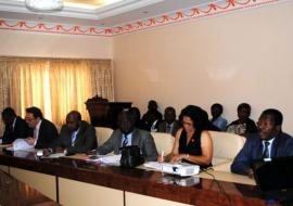 (d-g au premier plan) Mr Ndong Obiang, SG, Dr Reymond Yeni (Rotary), Mr Loukaka (CEEAC), Dr Boureima Sambo (OMS), Mr Doyer (UNICEF) . Tous se sont engagés à soutenir le PPAC dans sa mise en oeuvre