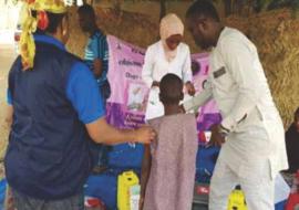 Field teams administrating measles vaccine during the 1st phase of the vaccination campaign in Borno state