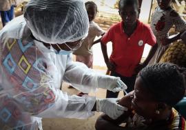 Conjuguer les efforts pour combattre « l’infodémie » d’Ebola en Guinée