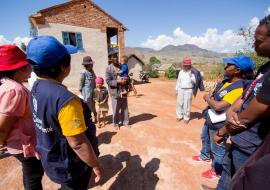 Au Cameroun, les leaders communautaires stimulent la demande de vaccins anti-COVID-19