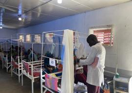 Au Tchad, le soutien sanitaire aux réfugiés de la crise soudanaise s’intensifie