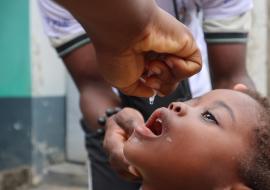 Polio vaccines for Mozambique’s children