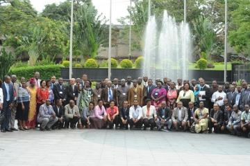 Photo des participants à la réunion de haut niveau pour la mise en oeuvre de la CCLAT à Kinshasa