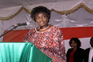 Madame Aminata Touré, Premier Ministre du Sénégal, s’adressant aux participants au Dîner de gala pour la mobilisation de ressources en faveur de la vaccination