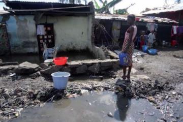 L’absence d’assainissement et la pénurie en eau potable sont parmi les causes de la poursuite de l’épidémie de choléra dans beaucoup de quartiers de Kinshasa