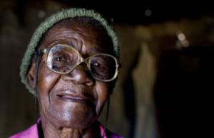 woman-zimbabwe-helpage