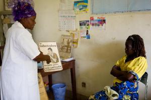 The West African Regional Network for TB control (WARN-TB) makes emulators: the Central African Regional Network for TB control is born