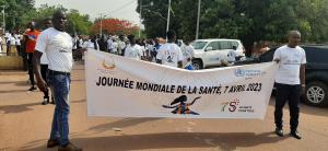 Départ du carnaval intitulé la marche pour la santé