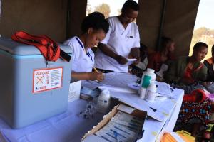 Image of routine immunization ongoing