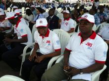 Une vue partielle des officiels présents le 1er décembre 2012 au stade de l’Amitié. Au 1er plan les docteurs Télesphore HOUANSOU et José BIEY de l’OMS/Bénin