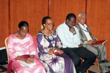 05 Trois des animateurs de l atelier de G-D Dr. Diallo Saliou Dian - FHP-Guinee, Dr. Mothebesoane-Anoh, Seipati - IST, Prof FAYE en plus du Dr Boubacar ABDEL AZIZ - ATM-FHP Mauritanie