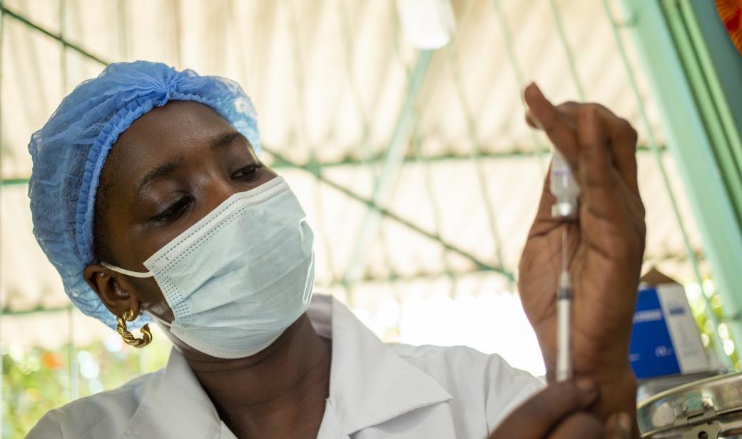 Sénégal : vacciner les nouveau-nés pour mettre fin à l’épidémie silencieuse d’hépatite B