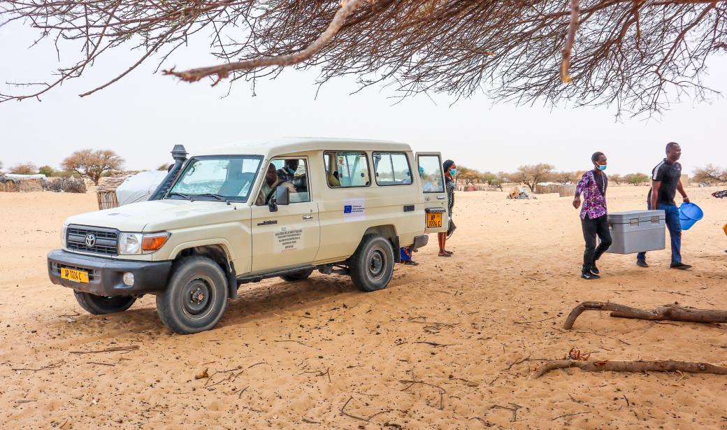 In Chad, mobile clinics bring COVID-19 vaccination to vulnerable groups